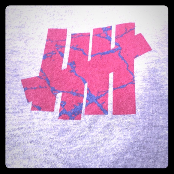 Undefeated Men’s Large Hoodie - Picture 1 of 3